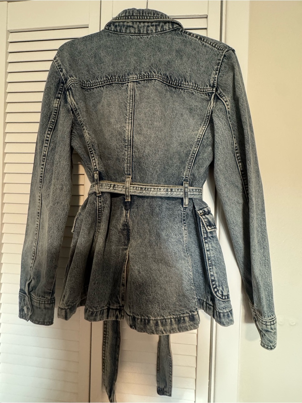 Lauren Ralph Lauren Light Blue Denim Belted Jean Jacket - Picture 2 of 6